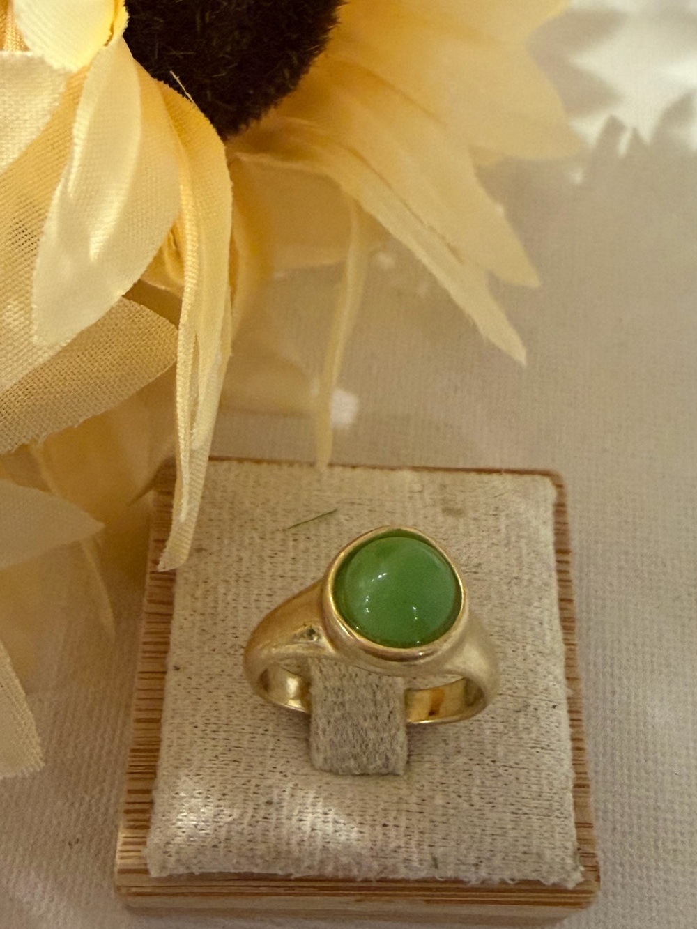 Gold-Plated Ring with Green Jade Stone - Women's Jewelry Sz 7 NEW